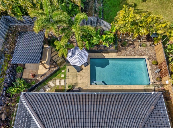 7 Minyon Court, Pacific Pines, Qld 4211