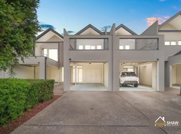 34/9 Greg Norman Drive, Sanctuary Lakes, Vic 3030