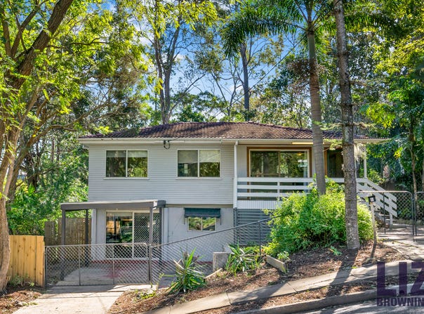 3 Fawkner Street, Chapel Hill, Qld 4069