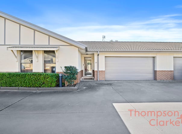 22/12 Denton Park Drive, Rutherford, NSW 2320