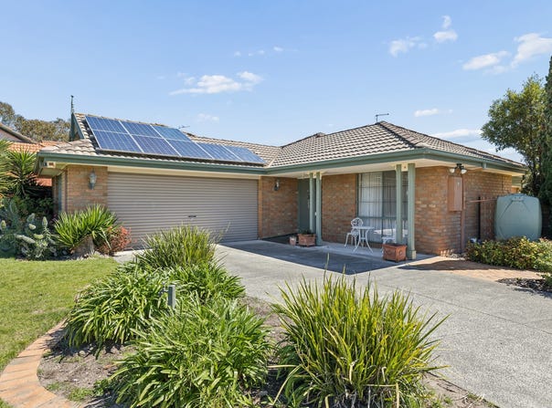 6 Gumvista Walk, Skye, Vic 3977