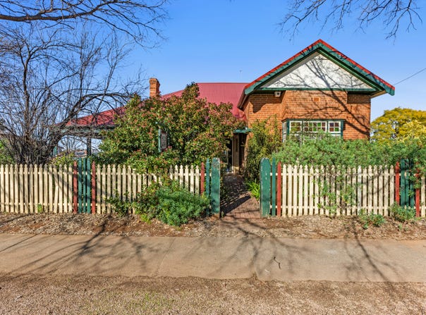 80-82 Clarinda Street, Parkes, NSW 2870