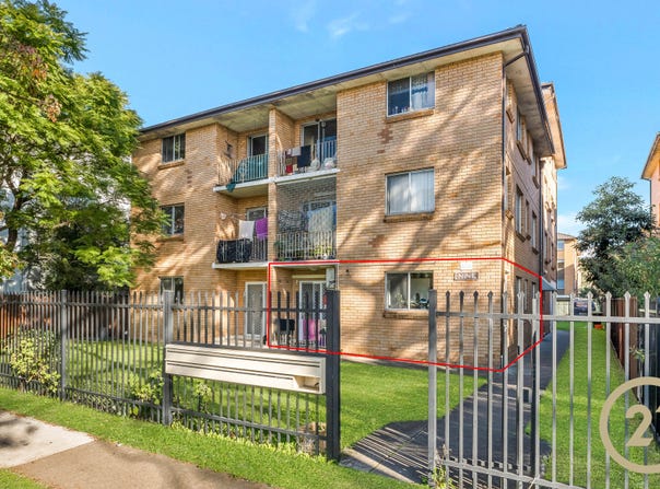 2/9 Hart Street, Warwick Farm, NSW 2170