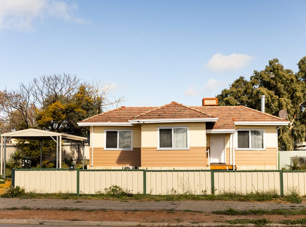 23 Pollock Avenue, Merredin, WA 6415