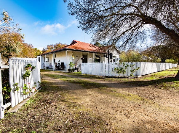 4 Wheeler Street, Naracoorte, SA 5271