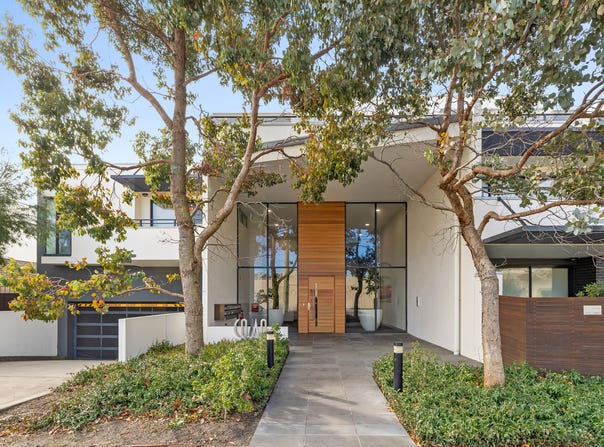 24/31-35 Como Parade East, Mentone, Vic 3194