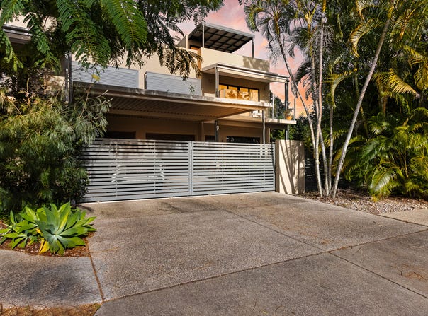 1/19 King Street, Urangan, Qld 4655