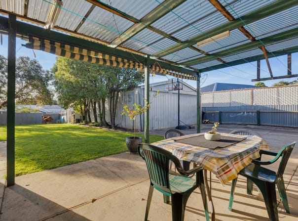 6 Stephen Crescent, Christie Downs, SA 5164