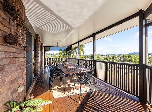 17 Grevillea Drive, Glenella, Qld 4740