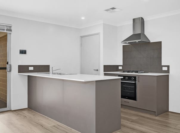 19 Ironcap Street, Banksia Grove, WA 6031
