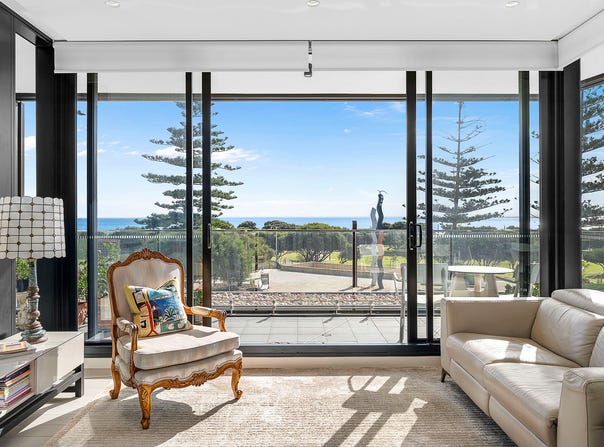202/21 Freeman Loop, North Fremantle, WA 6159