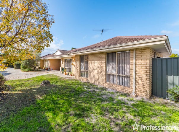 7/12 Farnaby Lane, Beckenham, WA 6107