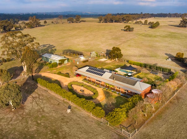 90 Back Creek Road, Shelbourne, Vic 3515