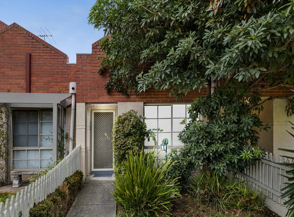 9/2A Cameron Road, Essendon, Vic 3040