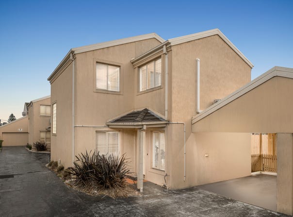 2/1 Bletchley Road, Hughesdale, Vic 3166
