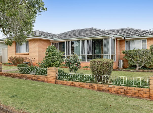 34 Smithfield Street, Harristown, Qld 4350
