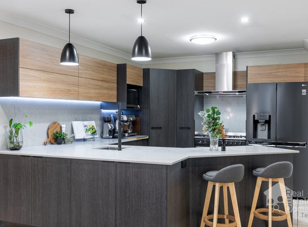 16 Kondalilla Close, Parkinson, Qld 4115