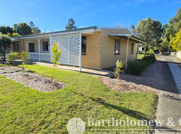 15 Milford Road, Dugandan, Qld 4310