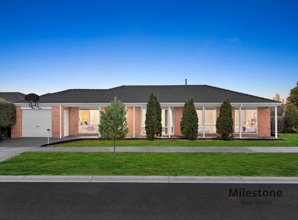 6 Jaye Place, Cranbourne West, Vic 3977