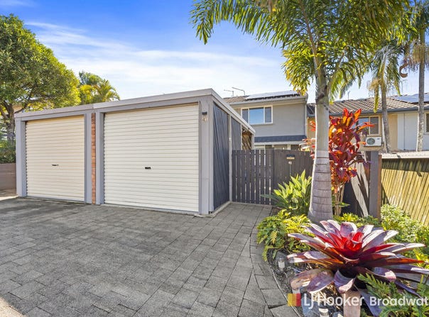 41/63 Olsen Avenue, Labrador, Qld 4215