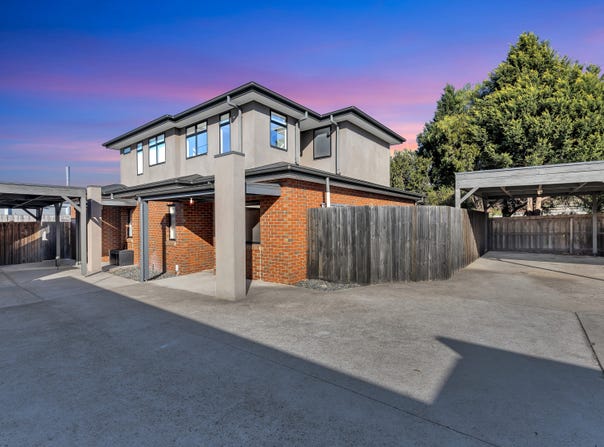 2/6 Karlovac Court, Bell Park, Vic 3215