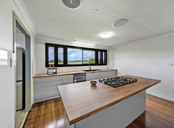 194 Sundown Road, Sundown, Qld 4860