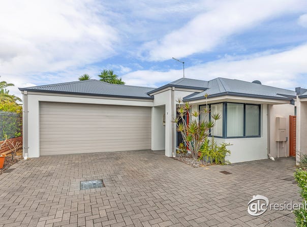 3/27 Riverina Parade, Lake Coogee, WA 6166
