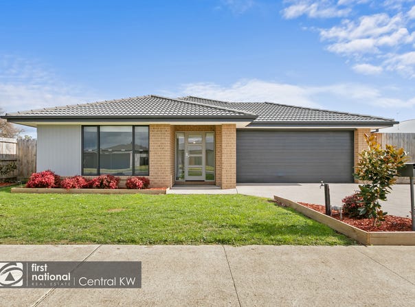 12 Hammond St, Yinnar, Vic 3869