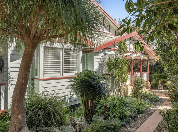 46 Geoffrey Street, Mount Lofty, Qld 4350