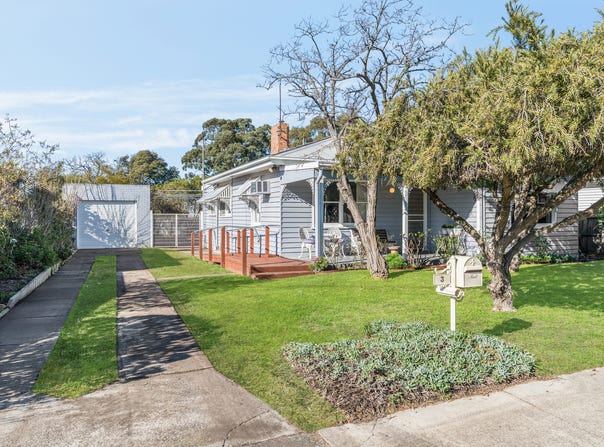 3 Gladstone Street, Hamlyn Heights, Vic 3215