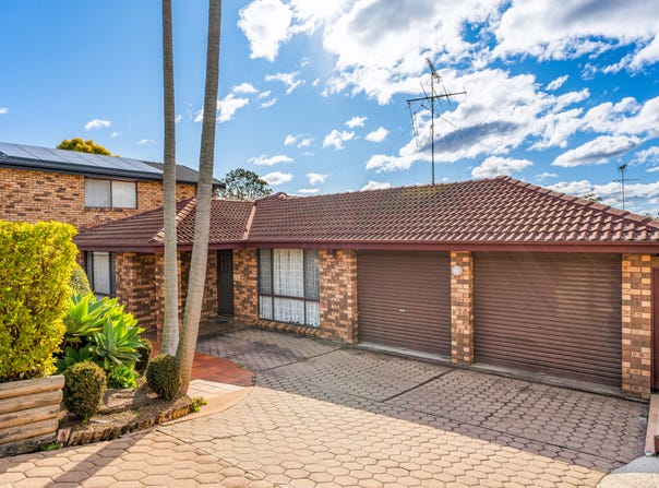 43 Coonawarra Drive, St Clair, NSW 2759