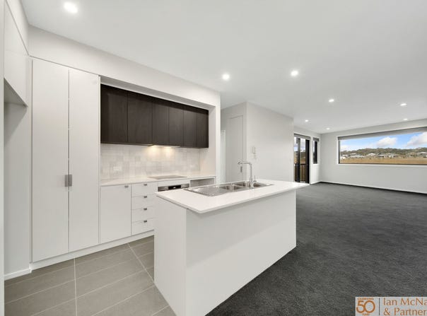 208/125 Wellsvale Drive, Googong, NSW 2620