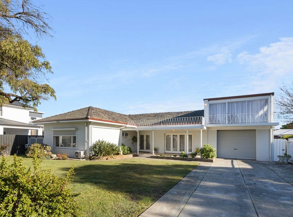33 Walpole Street, St James, WA 6102