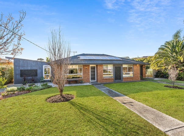 13 Illowra Parkway, Primbee, NSW 2502