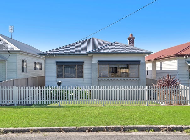 126 Roxburgh Street, Stockton, NSW 2295