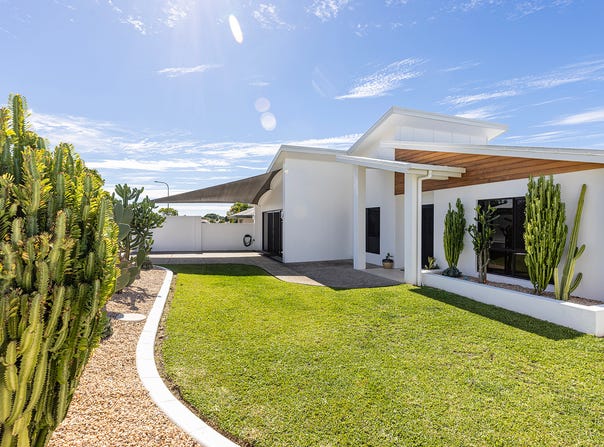 22 Hinze Circuit, Rural View, Qld 4740