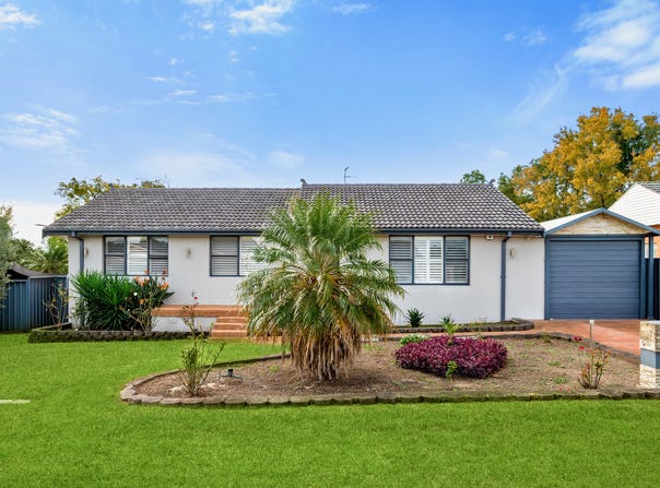 22  Lindsay Crescent, South Penrith, NSW 2750