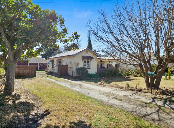 27 Queen Street, Uralla, NSW 2358