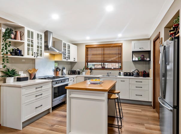 13 Cherry Tree Close, Moss Vale, NSW 2577
