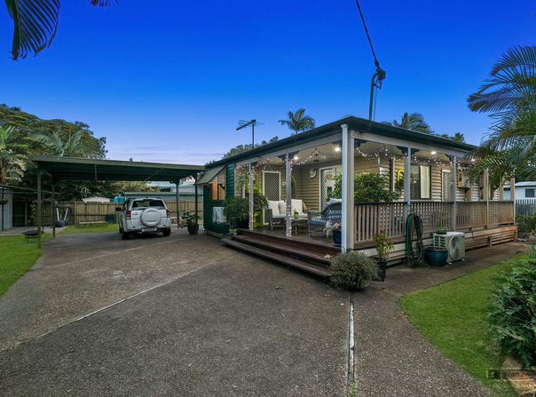 19 TREVOR STREET, Beachmere, Qld 4510