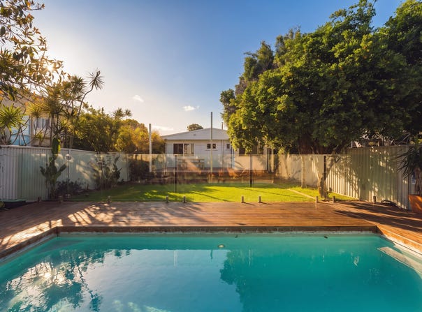26 Sixth Avenue, Palm Beach, Qld 4221
