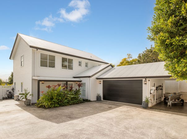 8A Bernecker Street, Carina, Qld 4152