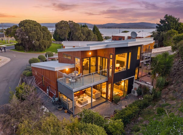 4/2 Dune Place, Low Head, Tas 7253