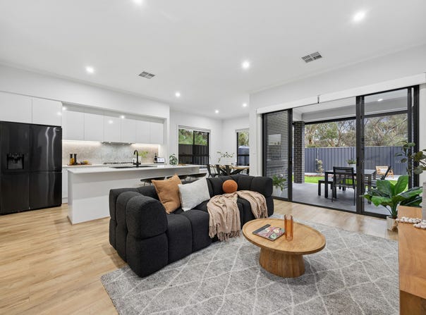 42 Cinnamon Avenue, St Agnes, SA 5097