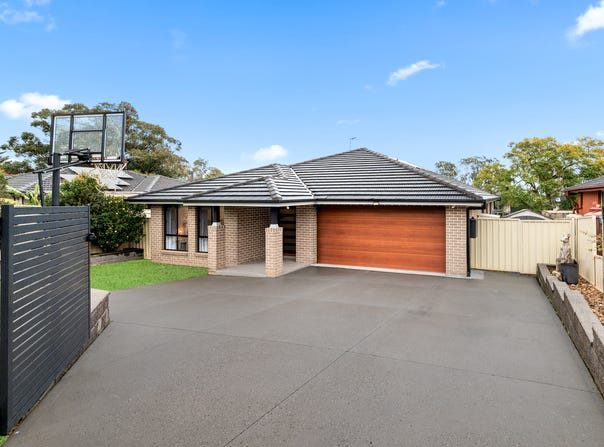 21 Borthwick Street, Minto, NSW 2566