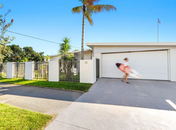 13 Palkana Drive, Warana, Qld 4575