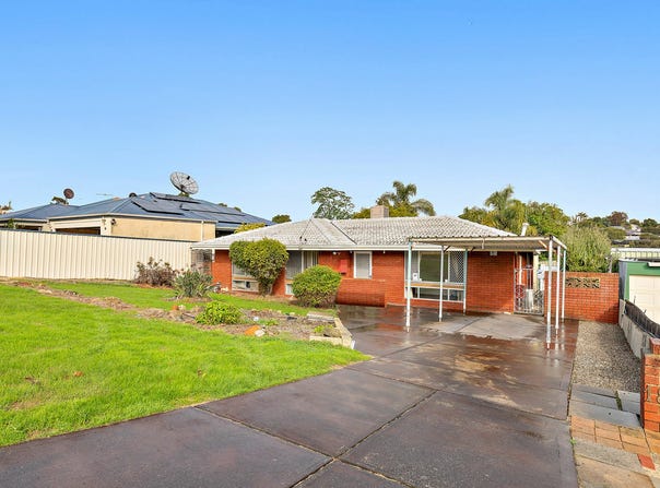 18 Morrit Way, Parmelia, WA 6167
