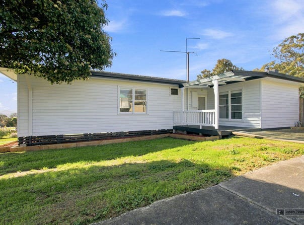 9 Baw Baw Street, Moe, Vic 3825