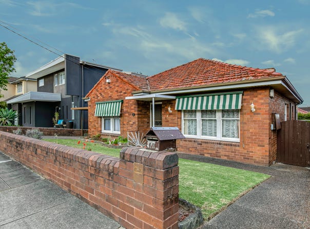 12 Robert Avenue, Russell Lea, NSW 2046