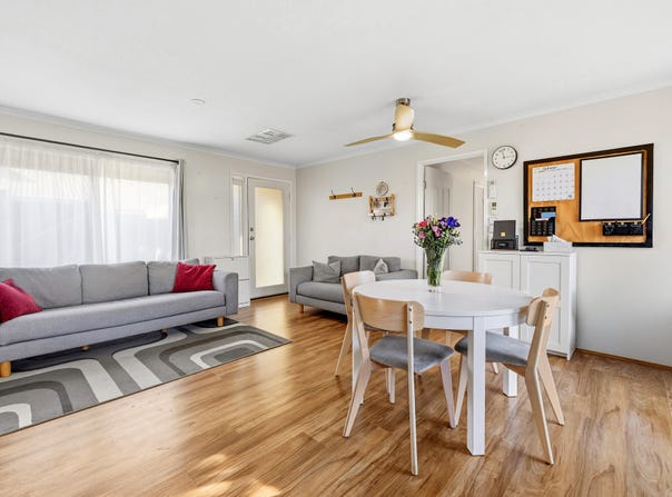 82 Monahans Road, Cranbourne, Vic 3977
